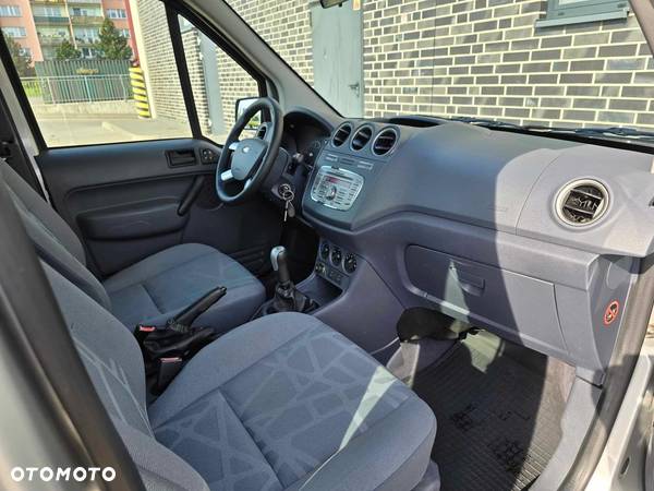 Ford Tourneo Connect - 21