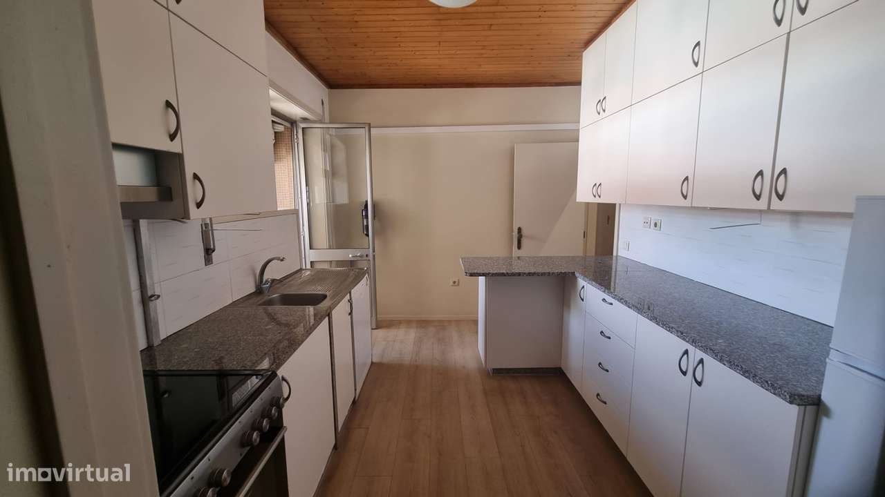 Apartamento T3 -Remodelado - Gulpilhares-12