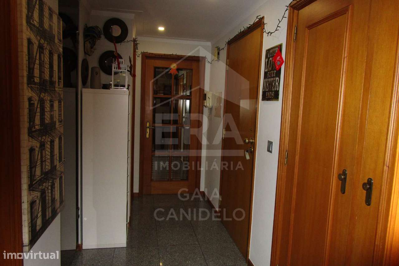 T3 com Vista Mar em Localização Privilegiada! - Grande imagem: 5/17