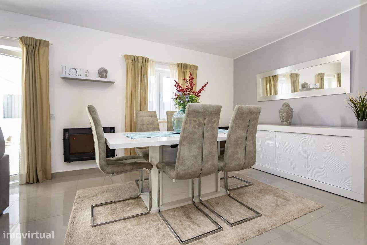 Moradia em banda T3 no Alto do Moinho-11