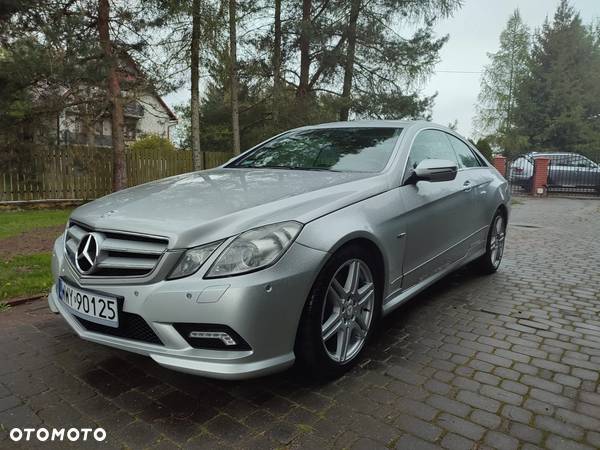 Mercedes-Benz Klasa E 250 CGI BlueEffICIENCY - 1