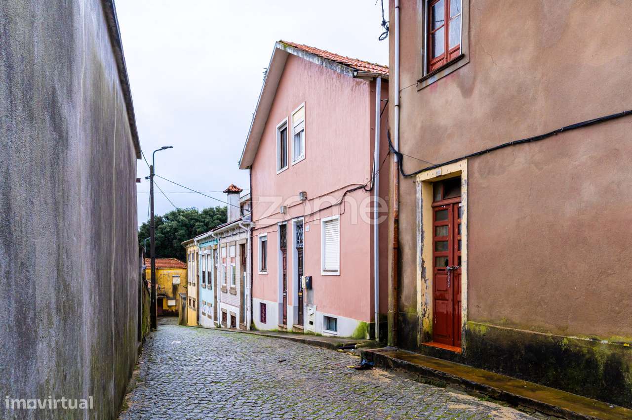 T0 situado na Rua do Monte Coimbra, Vila Nova de Gaia - Grande imagem: 2/15
