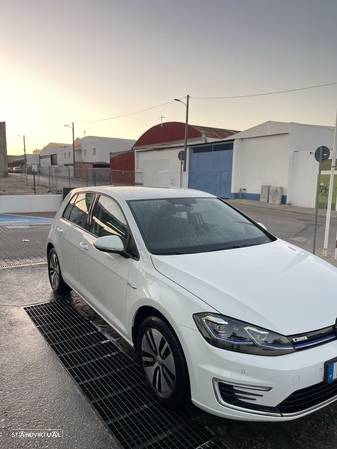 VW e-Golf AC/DC - 28