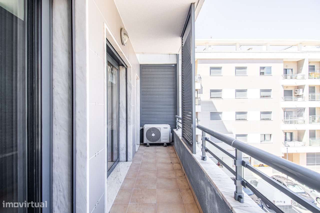 Apartamento, T1+1 Moderno na Venteira Amadora-9