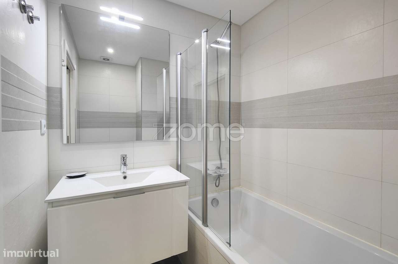 Apartamento T5 Novo em Sacavém-41