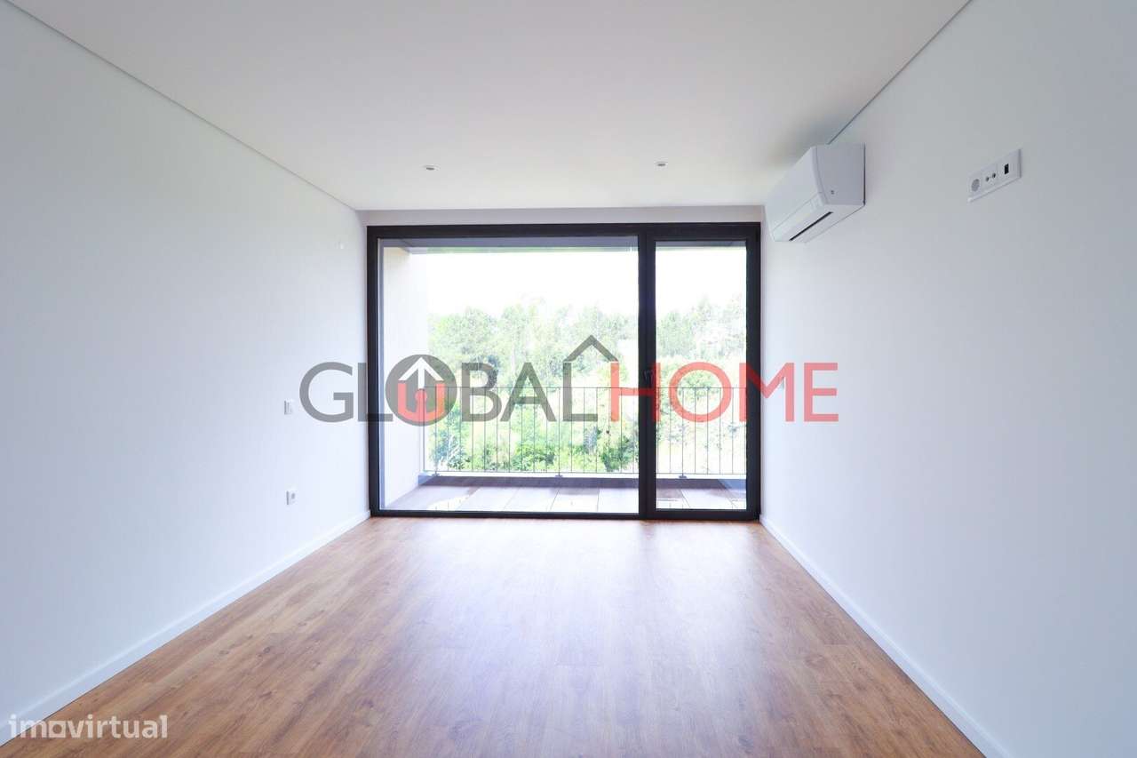 Moradia T3 Nova com Terraço e Piscina em São Pedro da Cova-45