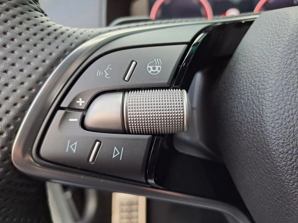 SKODA KAROQ 1.5 TSI 150KM DSG SPORTLINE, dostępny od ręki, fabryczny hak