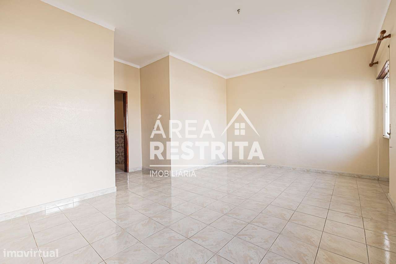 Apartamento T3 Alto do Seixalinho,  Barreiro-9