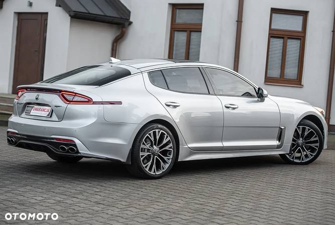 Kia Stinger 2.0 T-GDI GT Line - 13