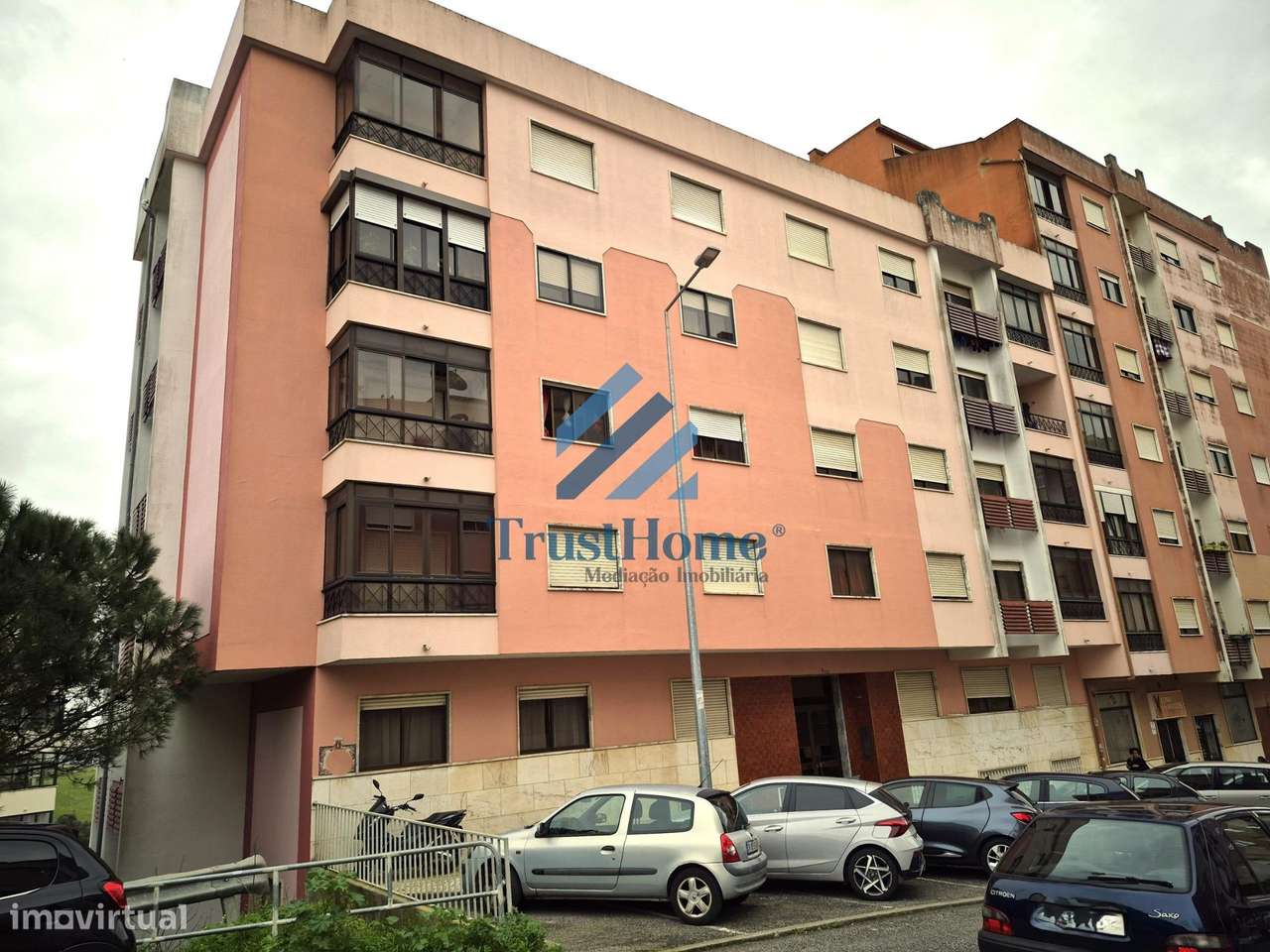 Apartamento T1+1 Mobilado com Varanda e Arrecadação em Queluz-29