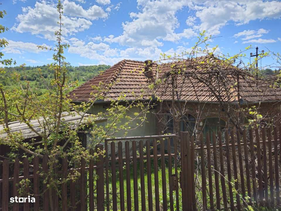 Teren 1200 mp + Casa - Comuna Arefu - Imagine principală: 3/5
