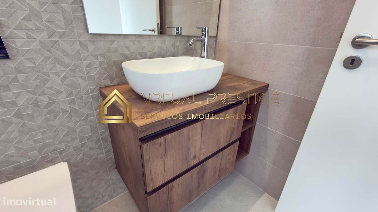 Moradia T4 Térrea | 2 suites e espaço p/ piscina | Fernão Ferro-17