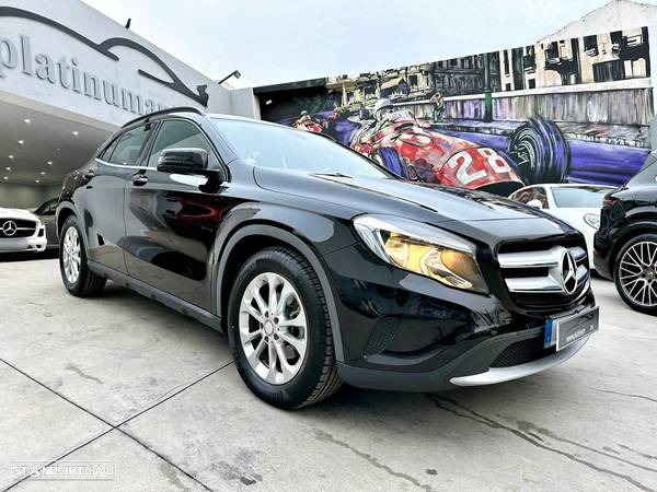 Mercedes-Benz GLA 180 - 40