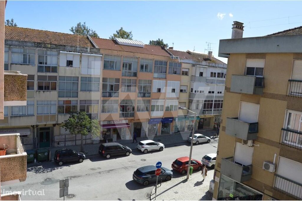 Apartamento T3 no Centro de Alverca