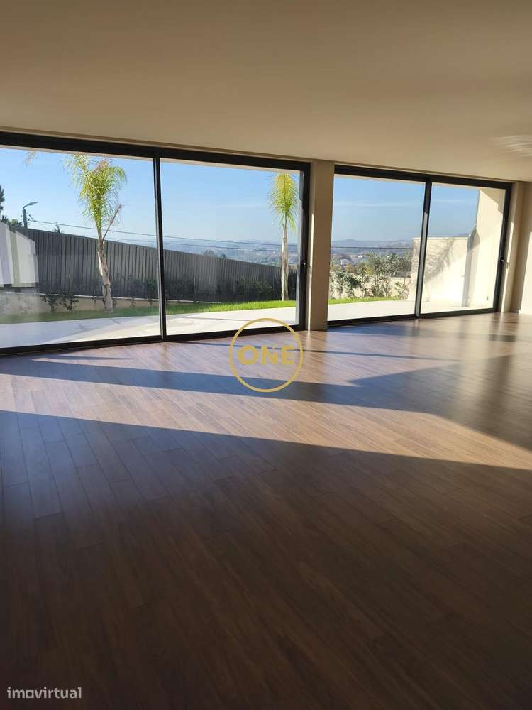 Moradia T4 de Luxo - Nova pronta habitar - Grande imagem: 5/33