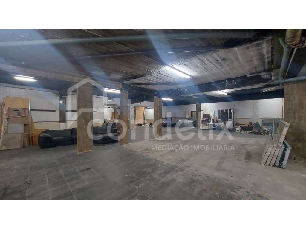 Loja para venda em Paredes - Grande imagem: 2/14