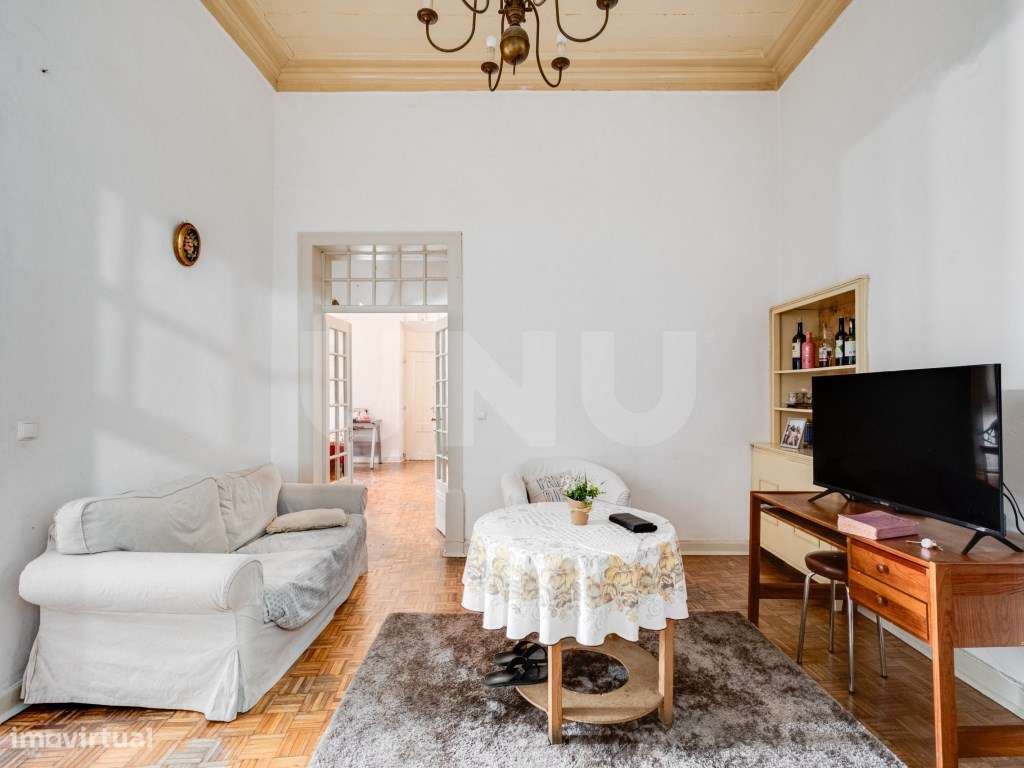 Prédio com 4 apartamentos situado na Rua Serpa Pinto - Grande imagem: 1/28