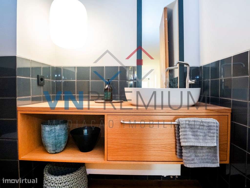 Belíssimo apartamento totalmente remodelado com materiais topo de gama-49