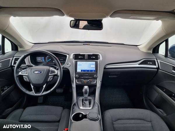 Ford Mondeo 2.0 HEV Trend - 13