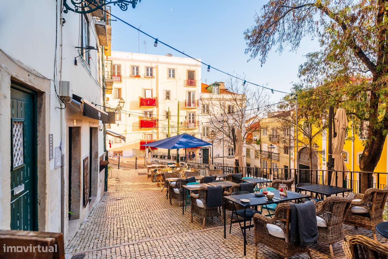 Prédio para venda no Largo de Santo António na Bica - Grande imagem: 5/12