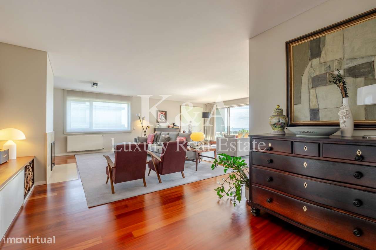 Apartamento T4 em Matosinhos Sul com varanda e vista mar.-8