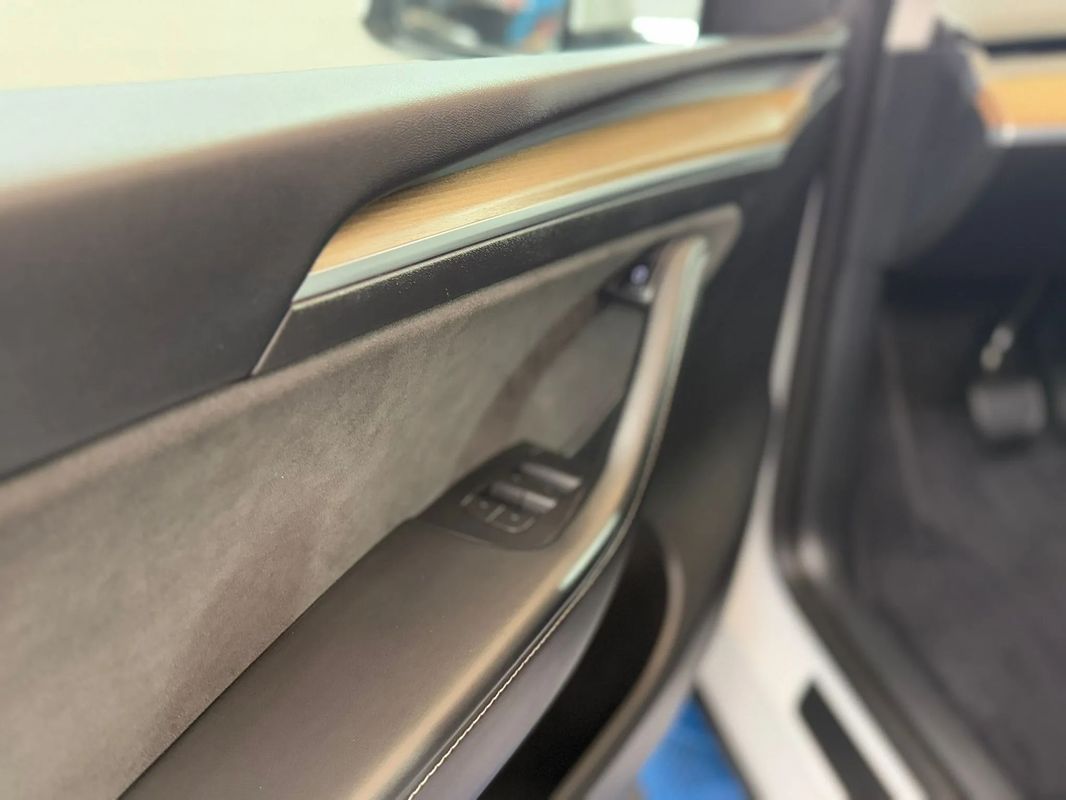 Tesla Model 3 Langstreckenbatterie Allradantrieb Dual Motor - 17