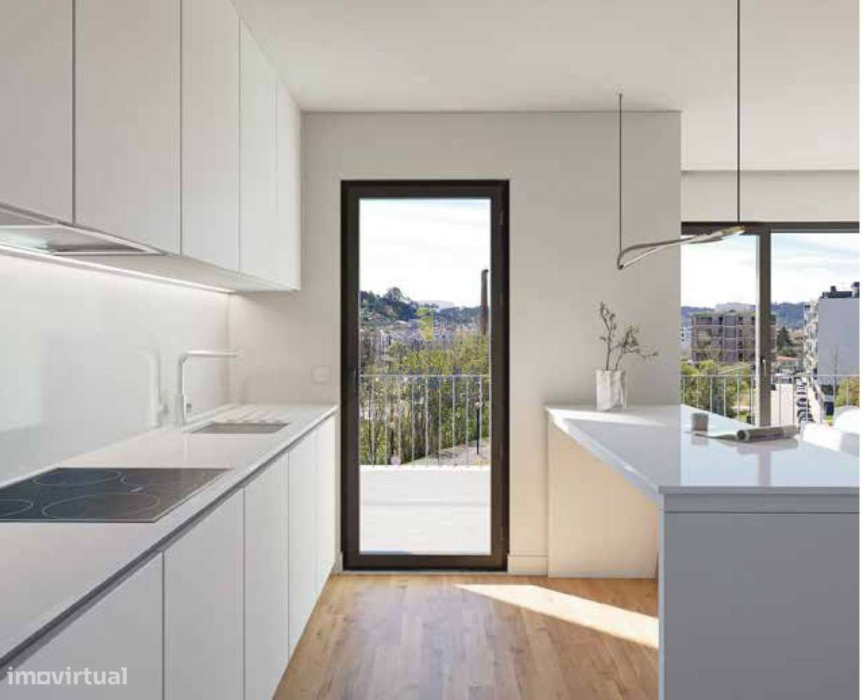 Apartamento T2 novo  no centro de Pombal com garagem e elevador-13