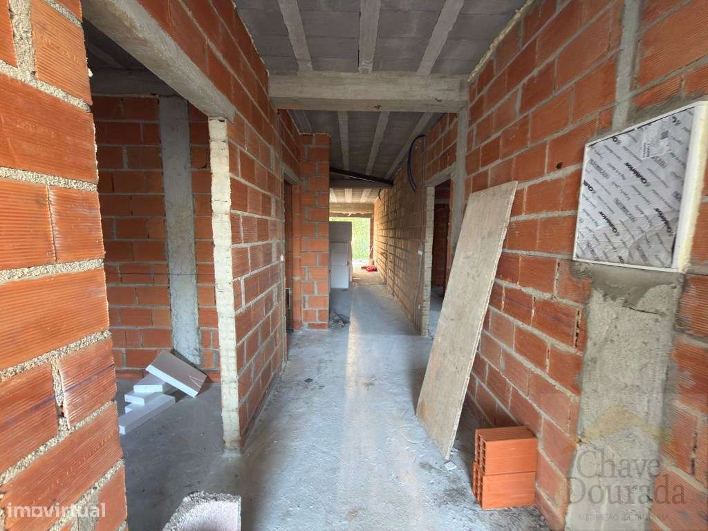 Apartamento T3 com logradouro e garagem - Mealhada-9
