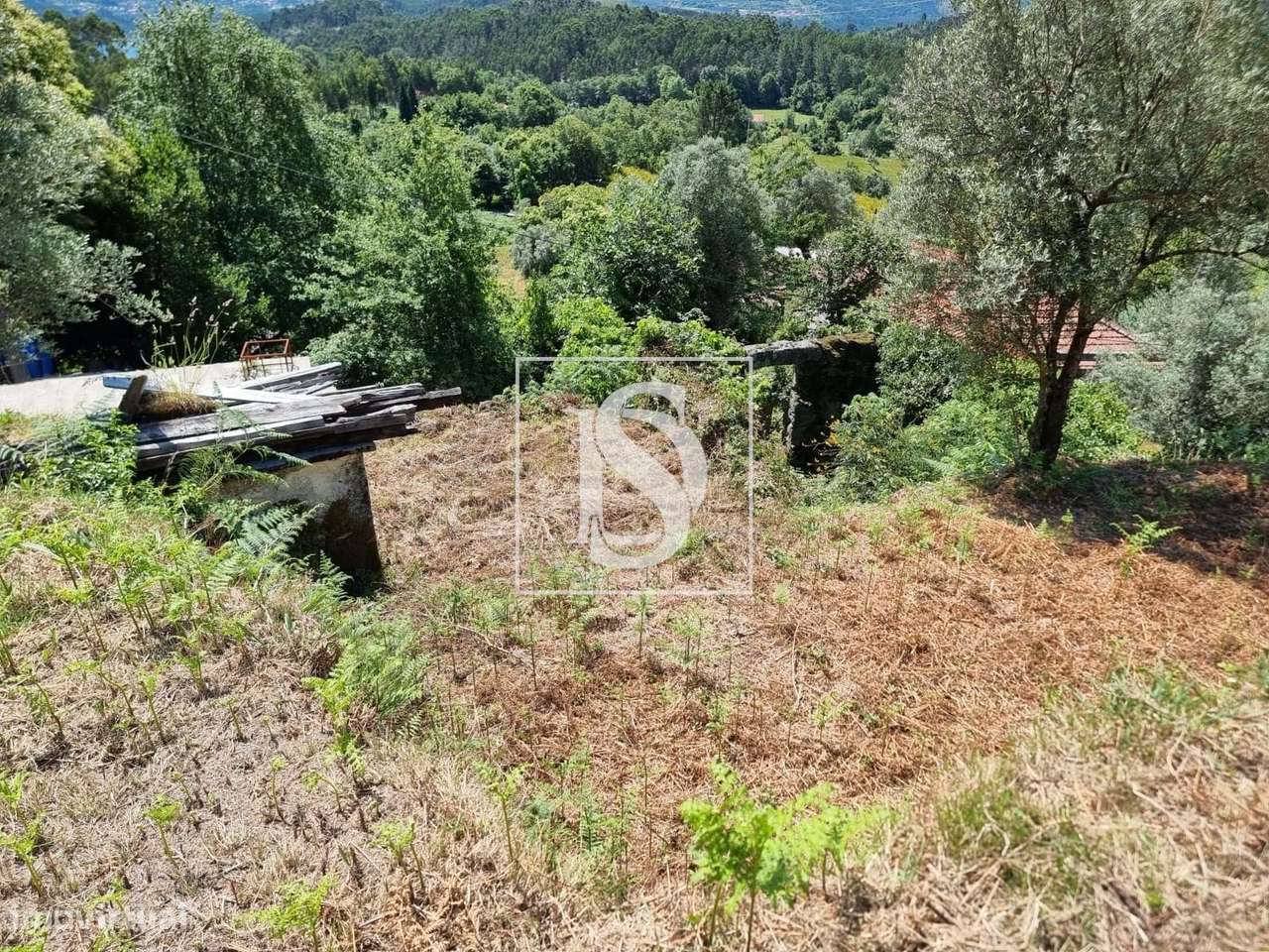 Terreno com Capacidade de Construção-5