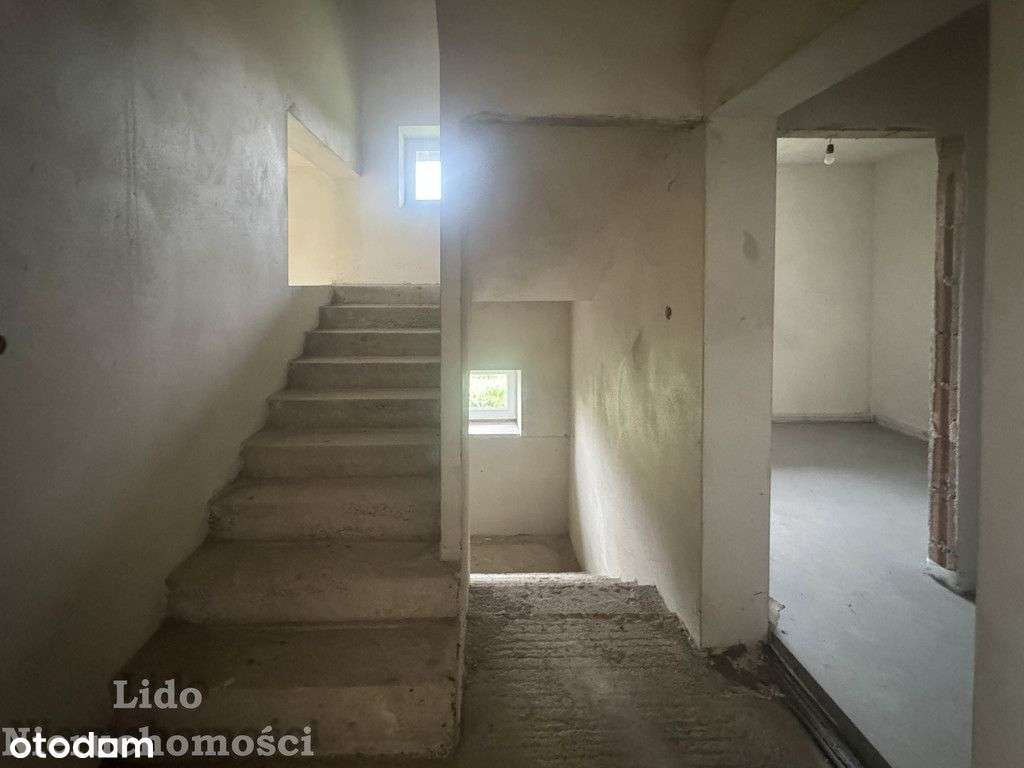 dom z garażem na dużej działce-7