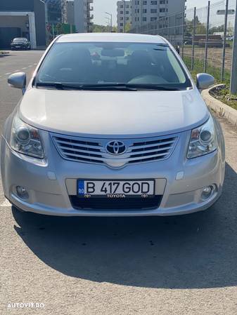 Toyota Avensis 1.6 Executiv - 1