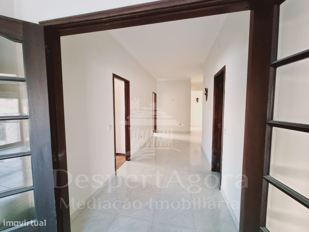 Apartamento T4 com mais de 200m2