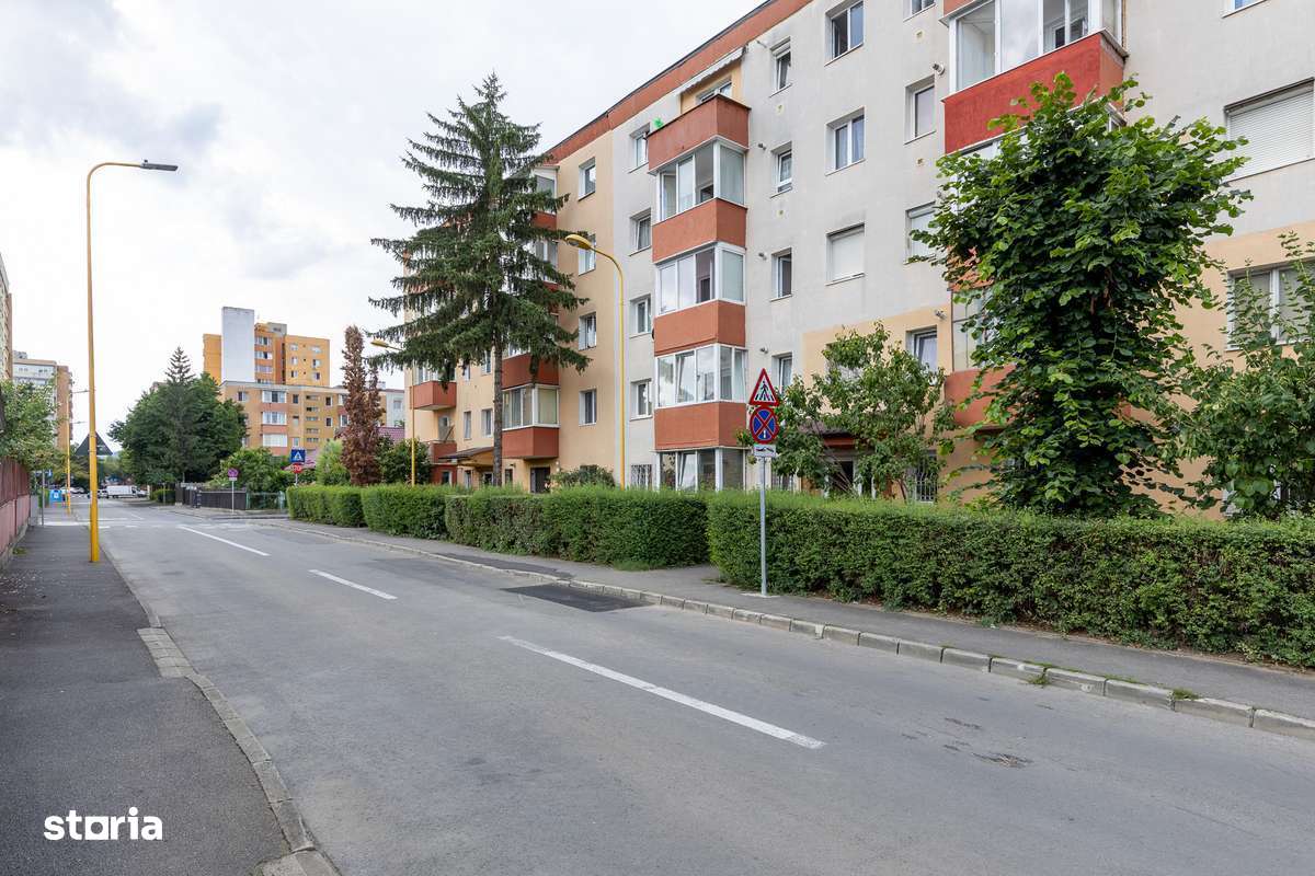 Apartament 2 camere, etaj 1/4, Florilor, zona de case - Imagine principală: 2/16