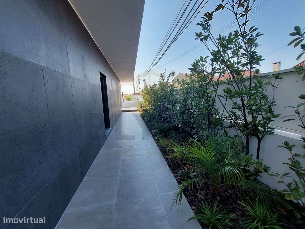 Moradias T4, em Condomínio Privado com Piscina.-6