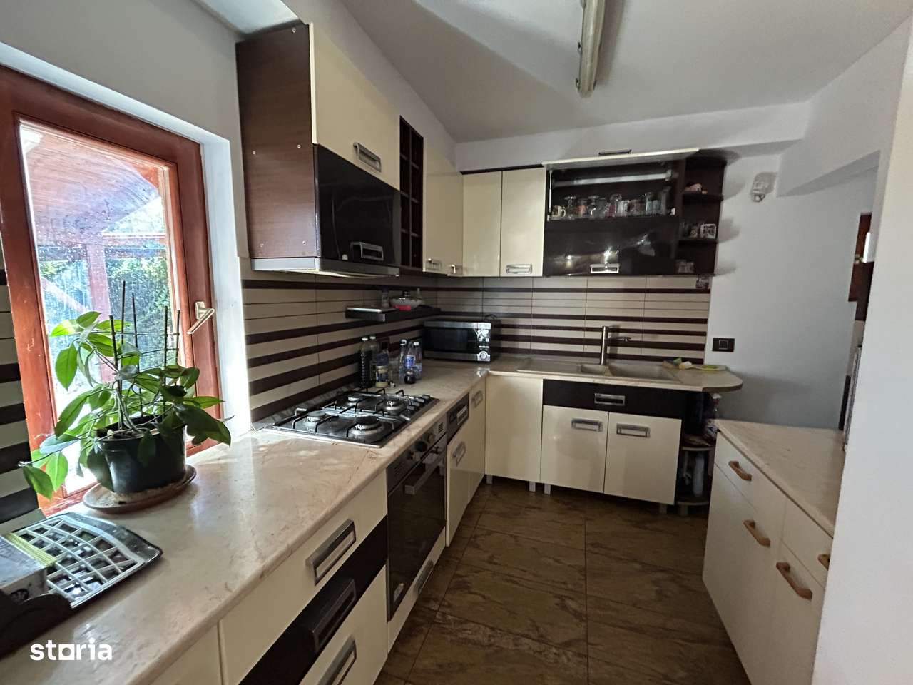 Inchiriez vila in Subcetate, P+M. - Imagine principală: 5/14