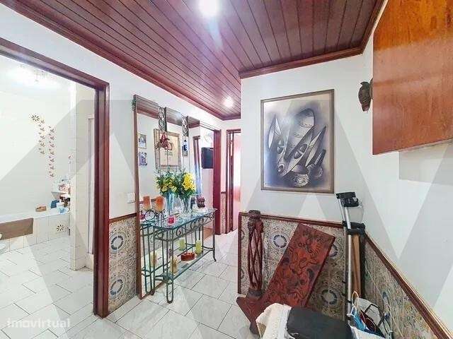 T2 Luminoso no Centro de Setúbal • Avenida de São Francisco Xavier - Grande imagem: 3/22