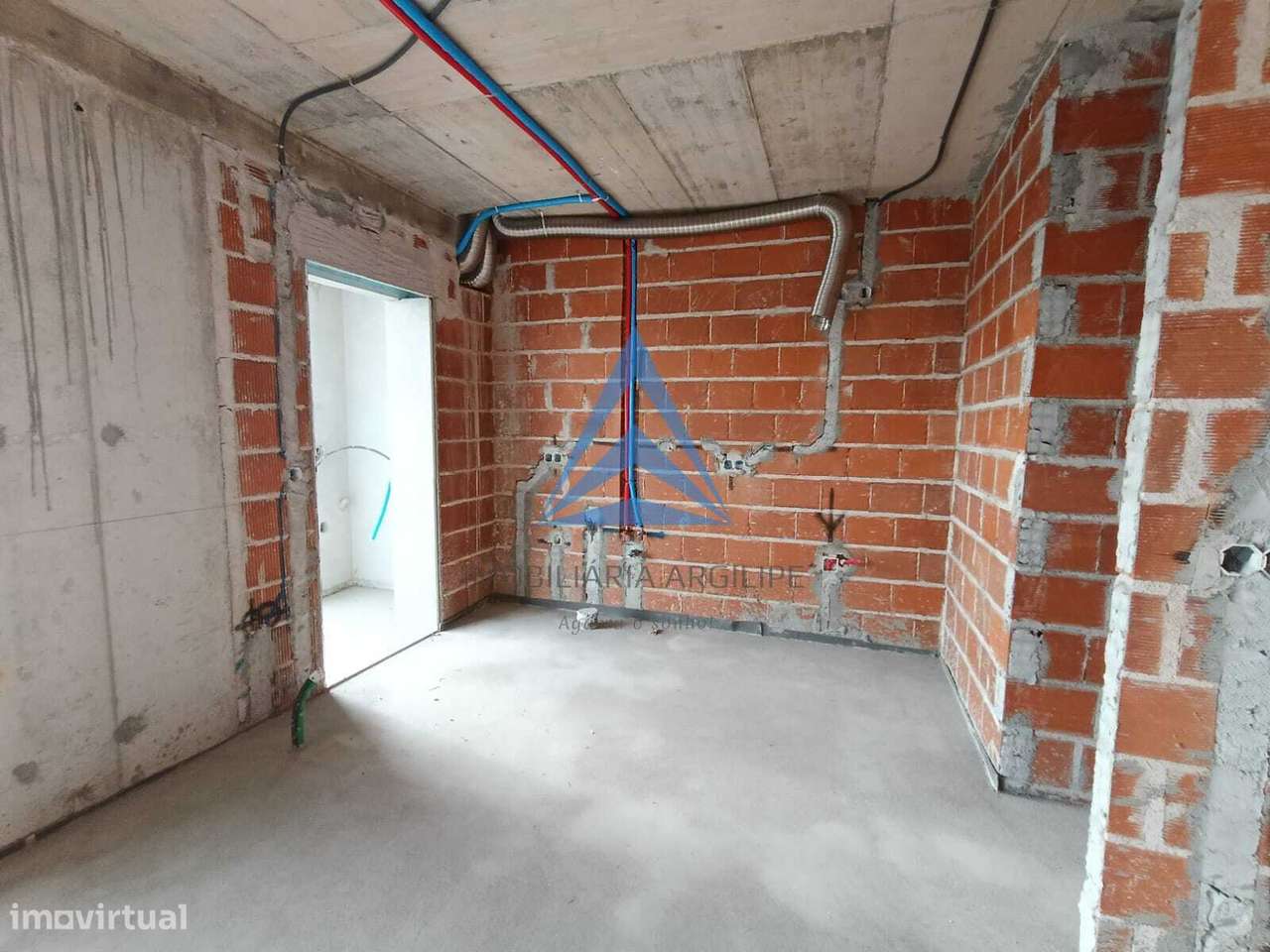 Apartamento T2 - Urbanização Casal Monteiro - Pombal-6