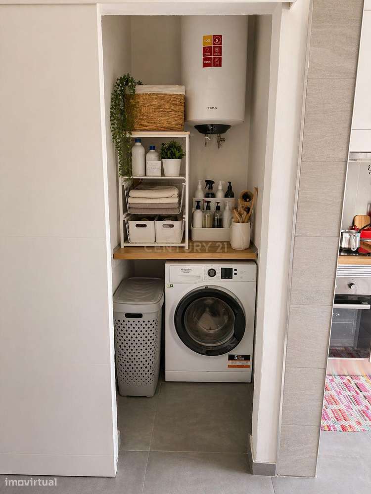Apartamento T2 Remodelado a poucos minutos da Estação da Reboleira-4