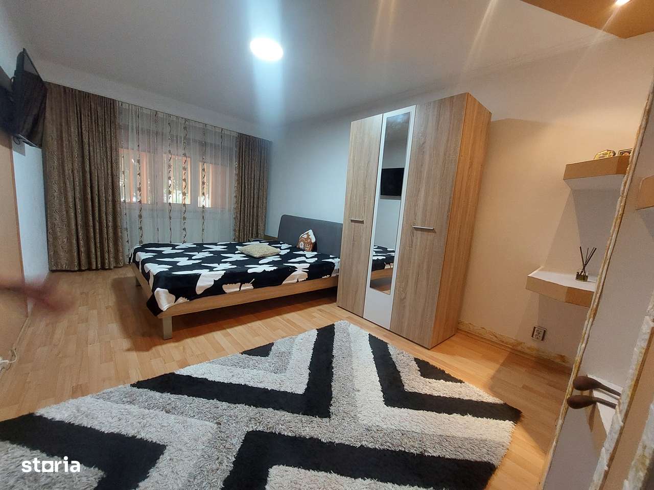 Vindem Apartament 2 camere Robea  mobilat si utilat cu Balcon mare-5