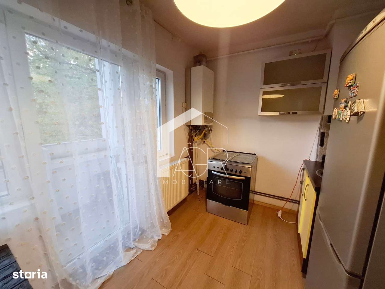 Apartament cu 2 camere de vanzare, zona Central-3