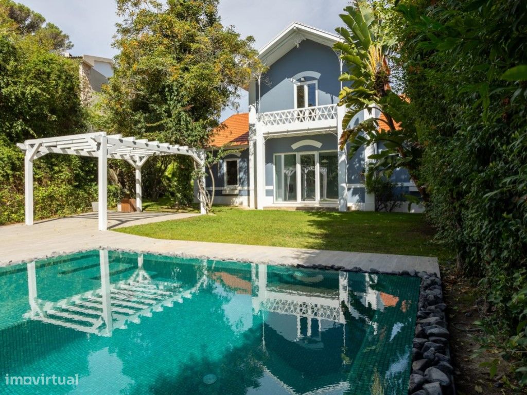Moradia T5+2 sem móveis totalmente remodelada, com jardim e piscina... - Grande imagem: 1/56