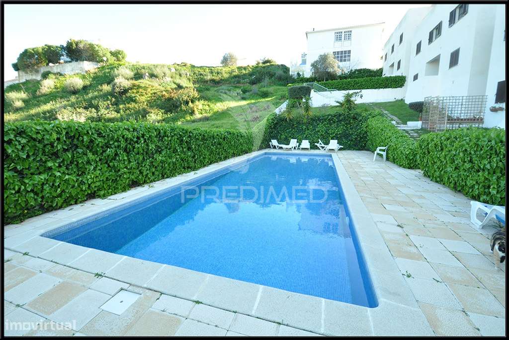 Condomínio com piscina perto da praia e da marina - Grande imagem: 4/23