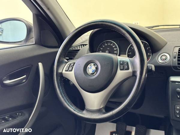 BMW Seria 1 120i - 14