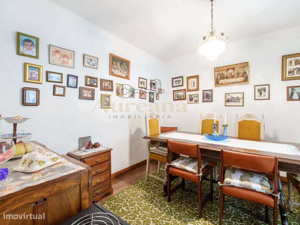 Moradia T2 de Traça Tradicional Portuguesa | Próxima do Centro de F...-11