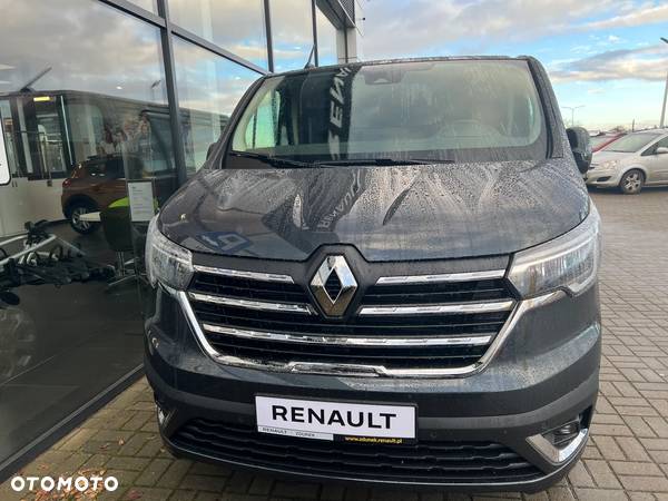 Renault Nowy Trafic - 17