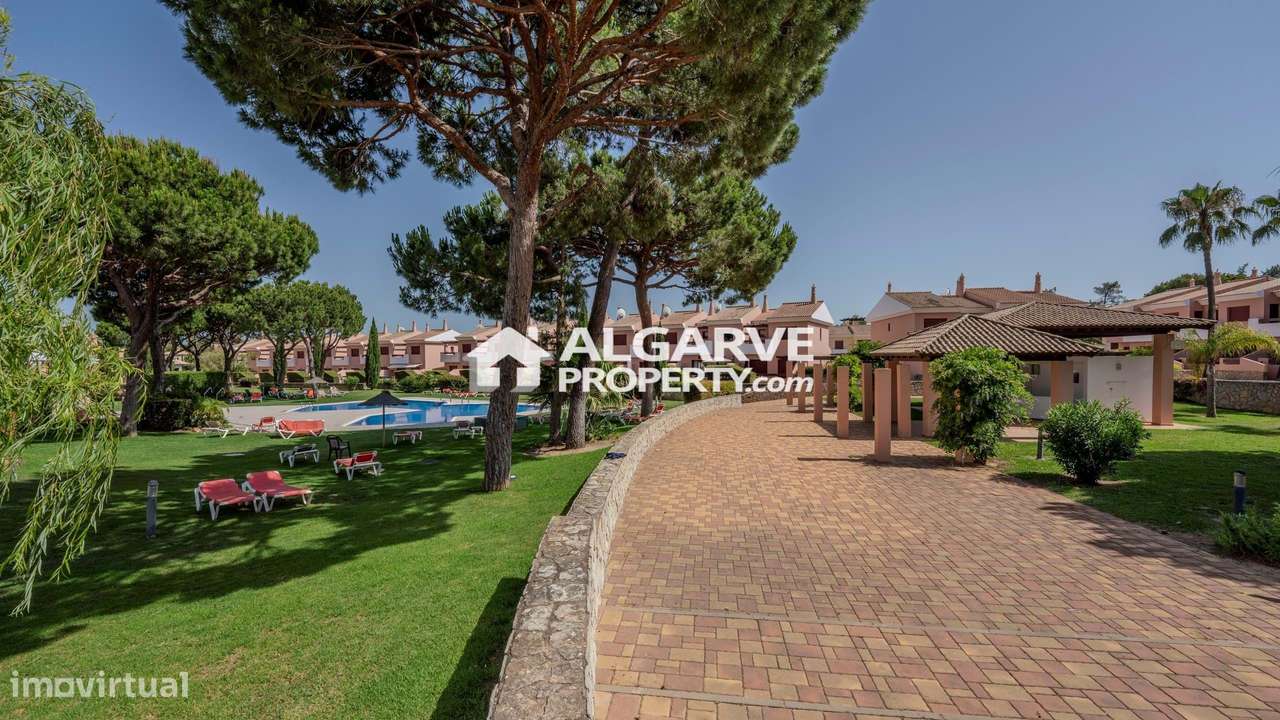 Moradia V4 junto ao Campo de Golfe da Vila Sol, Algarve-32