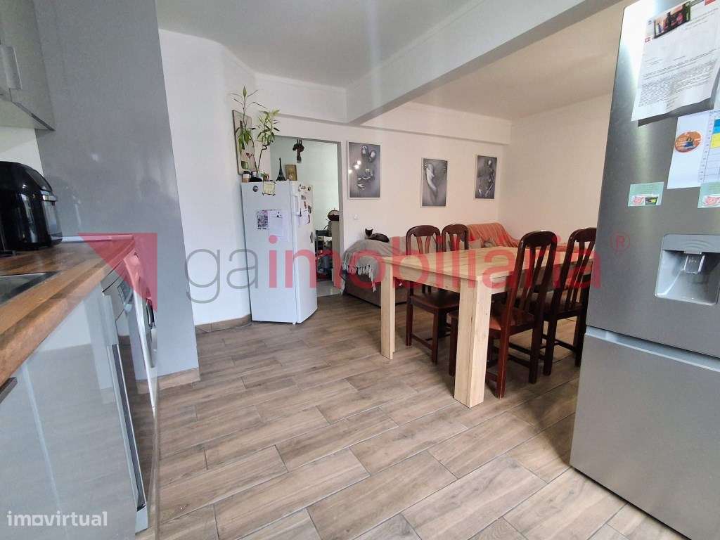 Apartamento T3 no Centro de Arruda dos Vinhos-12