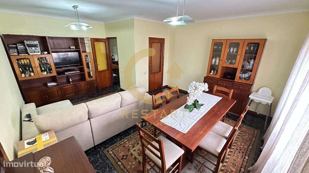 Apartamento T2 (Av da Carvalha - Rio Tinto)-4