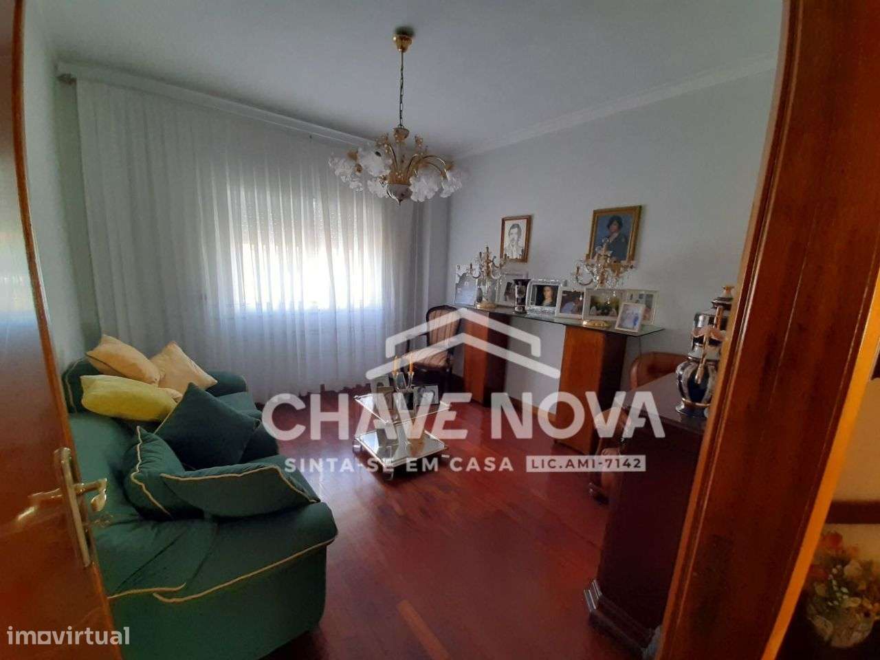 Moradia T4+1 (Mais prédio c/ 2 apartamentos T2) em S. Pedro da Cova - Grande imagem: 5/24