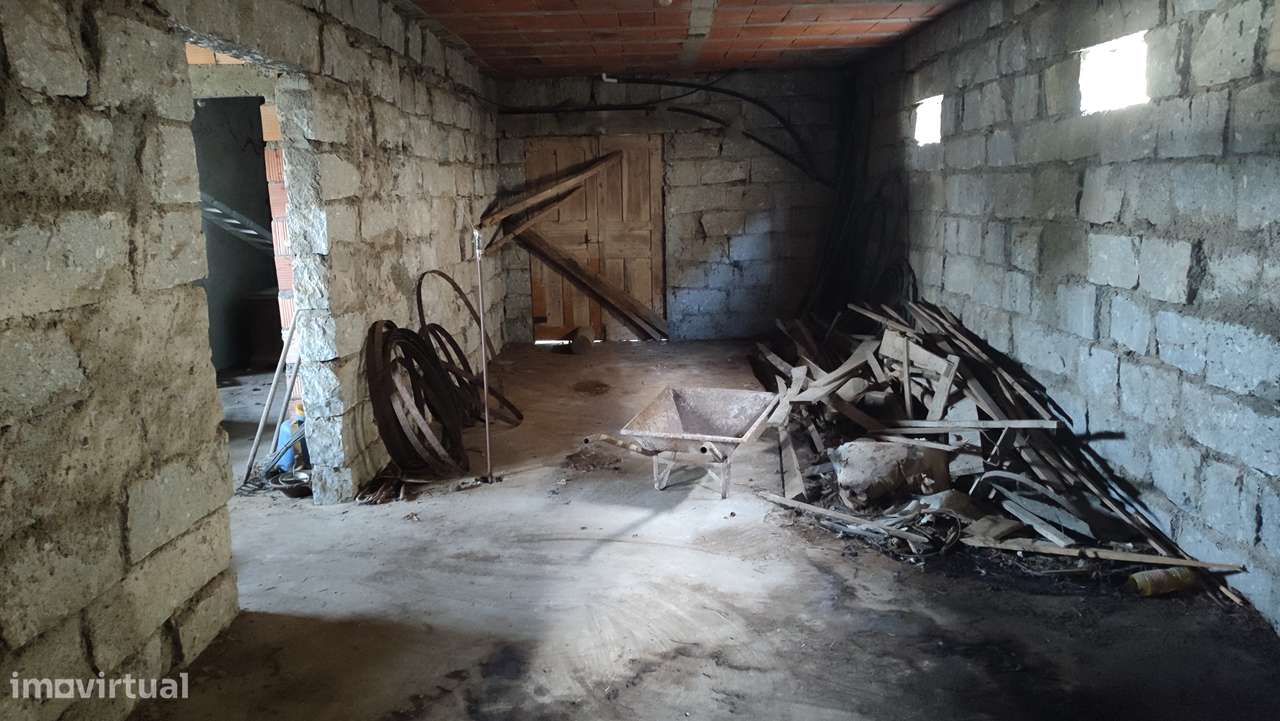Moradia individual, com terreno, em Rendufe, Amares-34